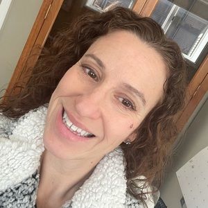 Meet your Posher, Anne